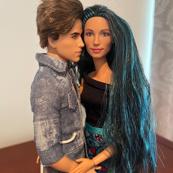 Mattel 2023 Disney The Little Mermaid Ariel’s sister Perla Doll - Picture 2 of 9